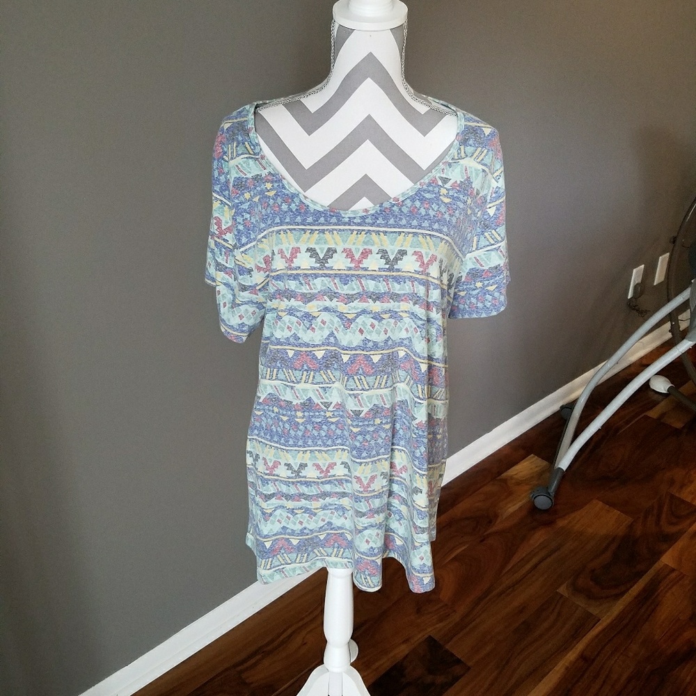 LuLaRoe Classic Tee